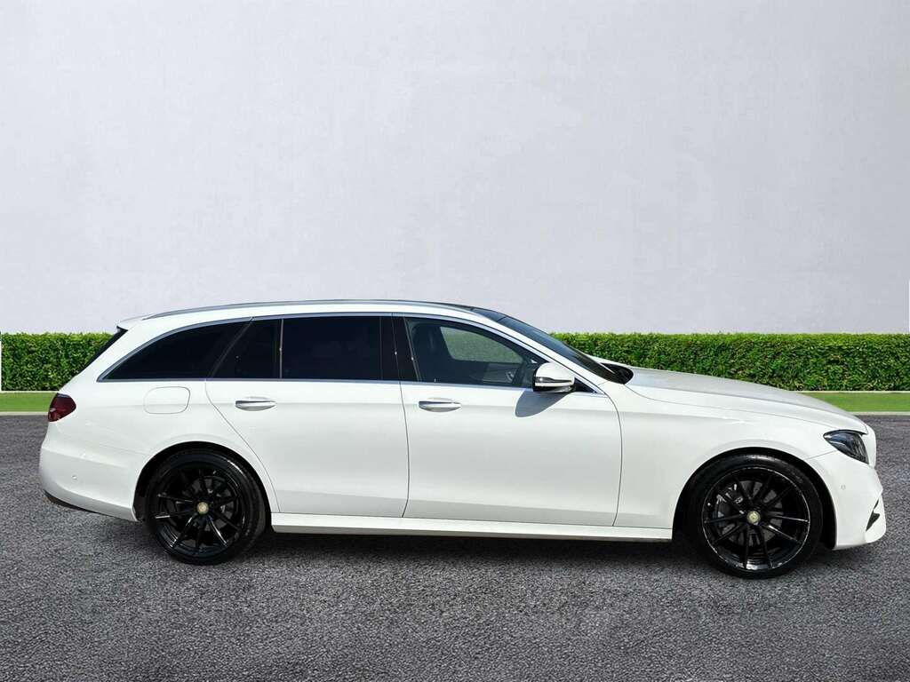 Mercedes-Benz E Class E220d Amg Line Premium Plus 9G-tronic White #3