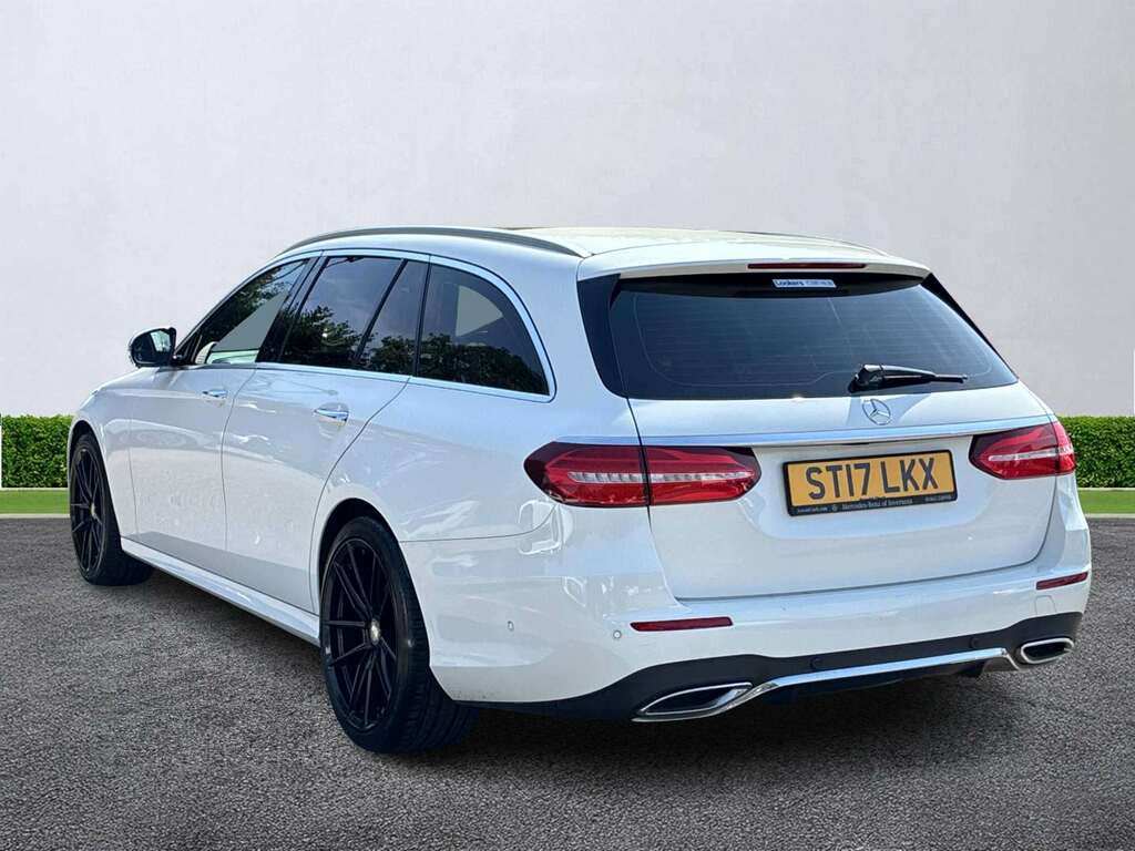 Mercedes-Benz E Class E220d Amg Line Premium Plus 9G-tronic White #2