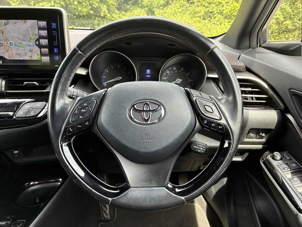 Toyota C-Hr 1.8 Vvt-h Dynamic Cvt Euro 6 Ss White #9