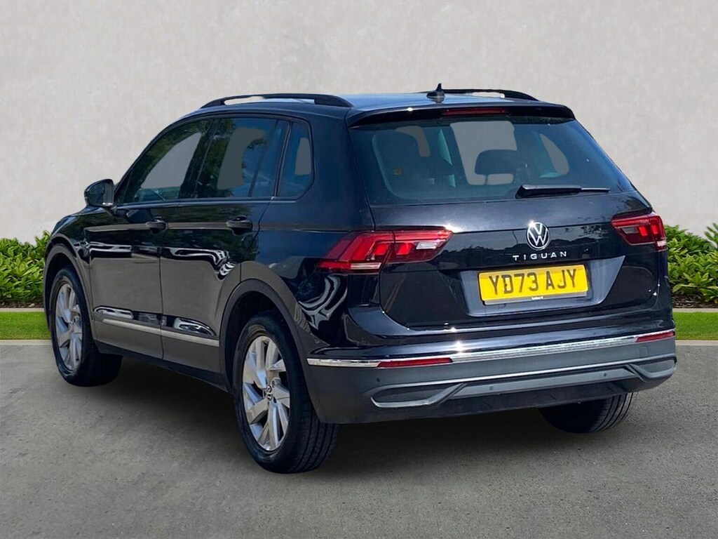 Volkswagen Tiguan 1.5 Tsi Life Suv Dsg Euro 6 Ss 150 Black #2