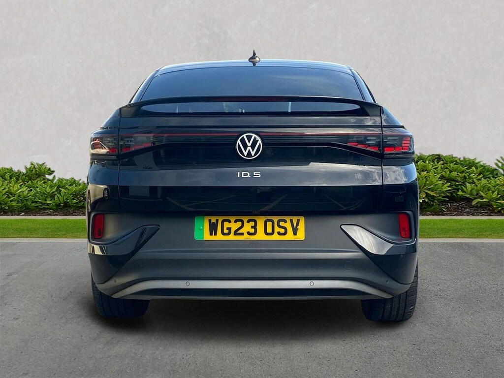 Volkswagen ID.5 Pro 77Kwh Style Suv 174 Ps Black #4