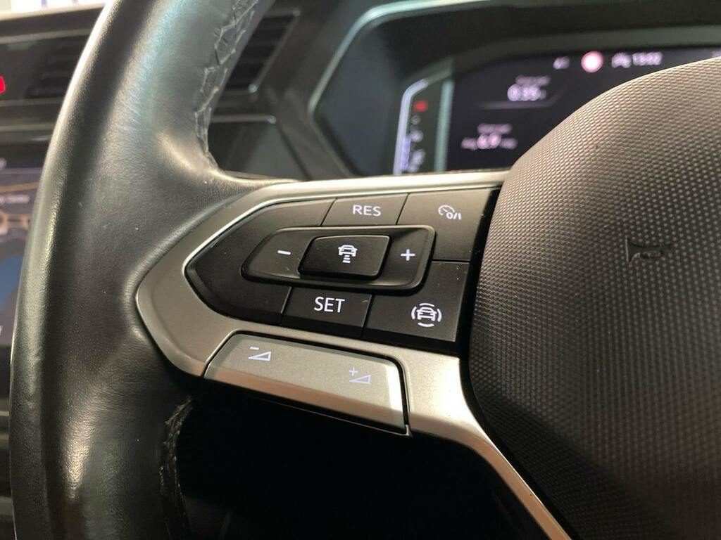 Volkswagen Tiguan Allspace 1.5 Tsi Life Red #26
