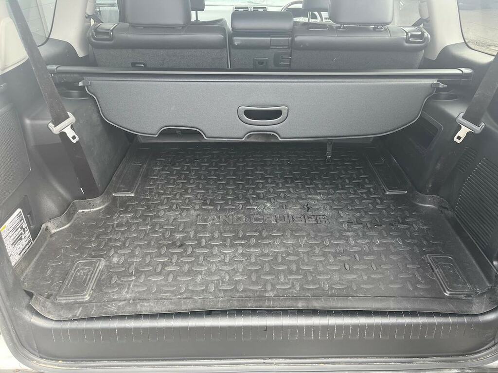Toyota Land Cruiser Estate 2.8 D-4d 204 Invincible 7 Seats 2023 Blue #17