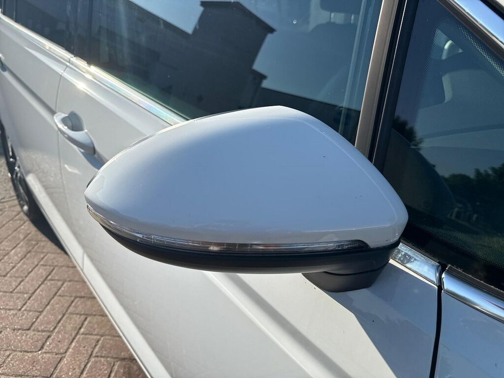 Volkswagen Touran Mpv 1.5 Tsi R-line Evo 150Ps Dsg Grey #36