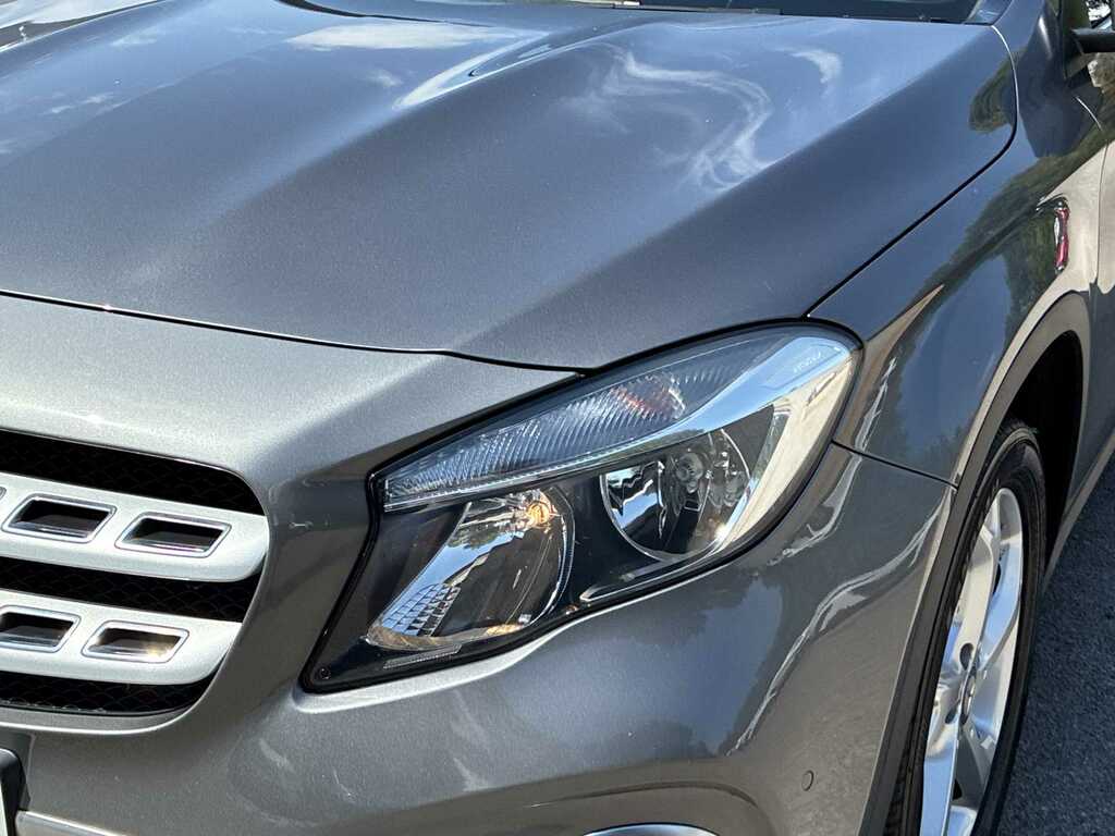 Mercedes-Benz GLA Class 200D Se Suv 7G-dct Euro 6 Ss 136 Ps Black #26