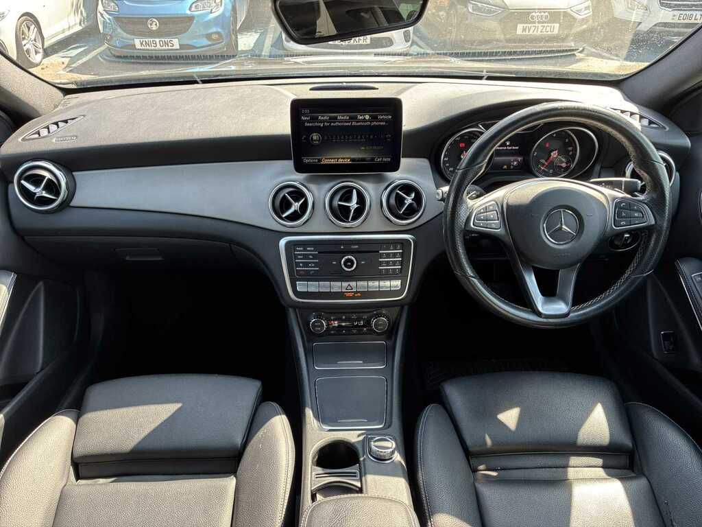 Mercedes-Benz GLA Class 200D Se Suv 7G-dct Euro 6 Ss 136 Ps Black #7