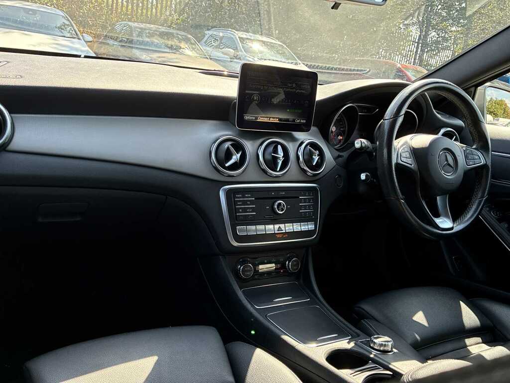 Mercedes-Benz GLA Class Gla 220D 4Matic Sport Executive Grey #6