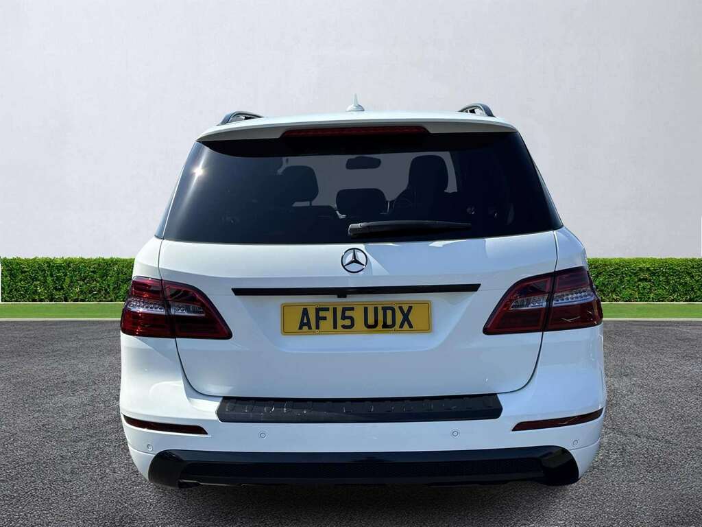 Mercedes-Benz M Class Ml350 Cdi Bluetec Amg Line Premium White #4