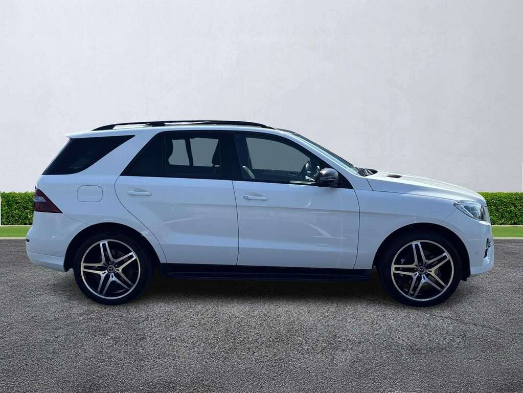 Mercedes-Benz M Class Ml350 Cdi Bluetec Amg Line Premium White #3