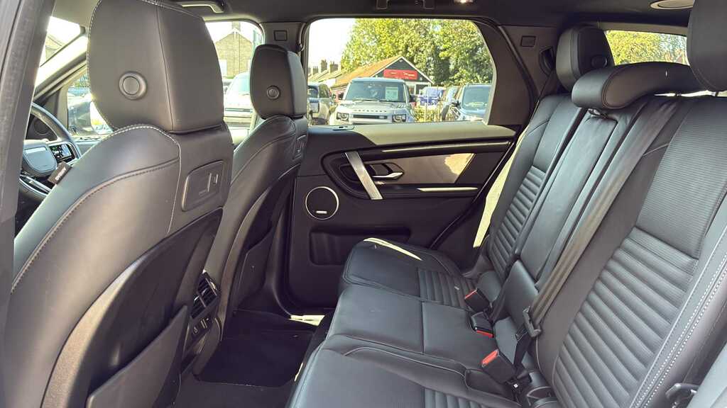 Land Rover Discovery Sport 2.0 D200 Metropolitan 5 Seat  #4