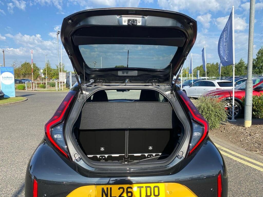 Toyota Aygo X 1.5H Design Hatchback Hybrid Cvt  #16