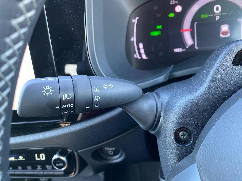 Toyota Aygo X 1.5H Design Hatchback Hybrid Cvt  #27