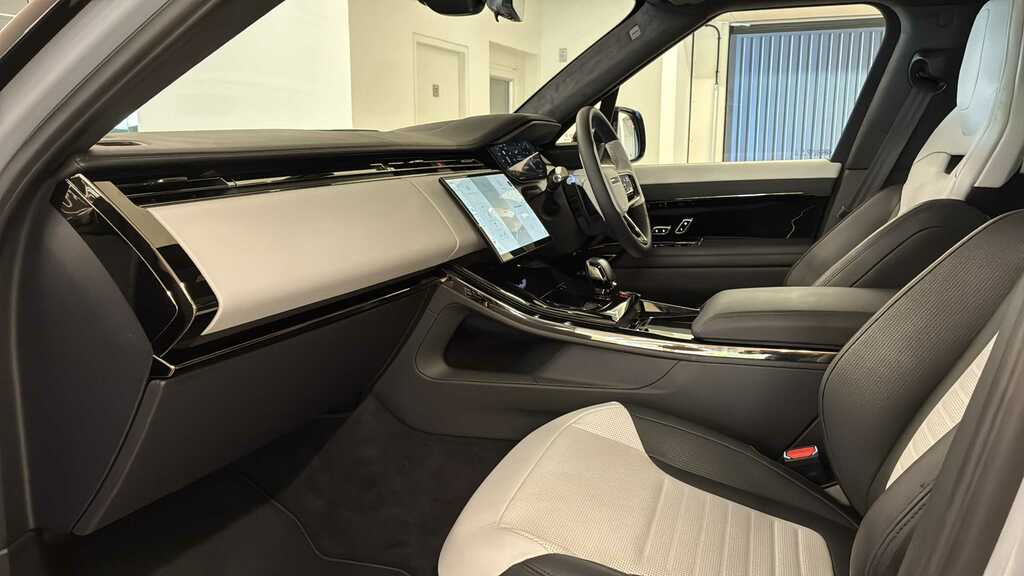 Land Rover Range Rover Sport 4.4 P635 V8 Sv Grey #3