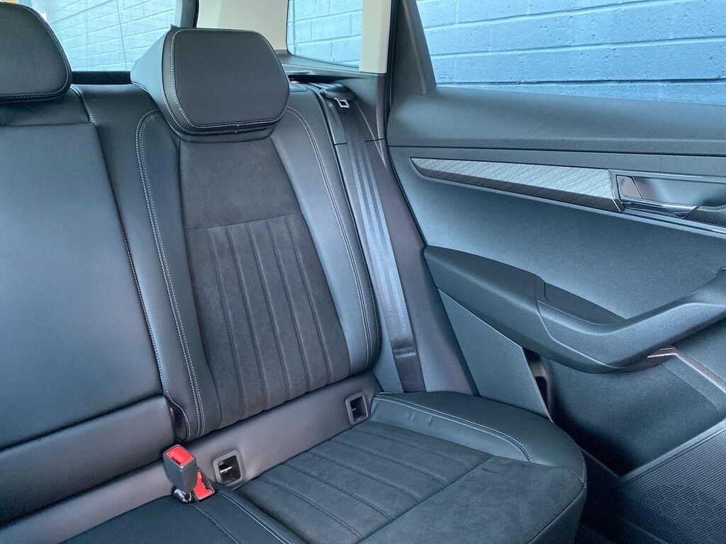 Skoda Karoq Skoda Karoq Se Edition 1.5 Tsi 150 Ps Dsg Silver #44