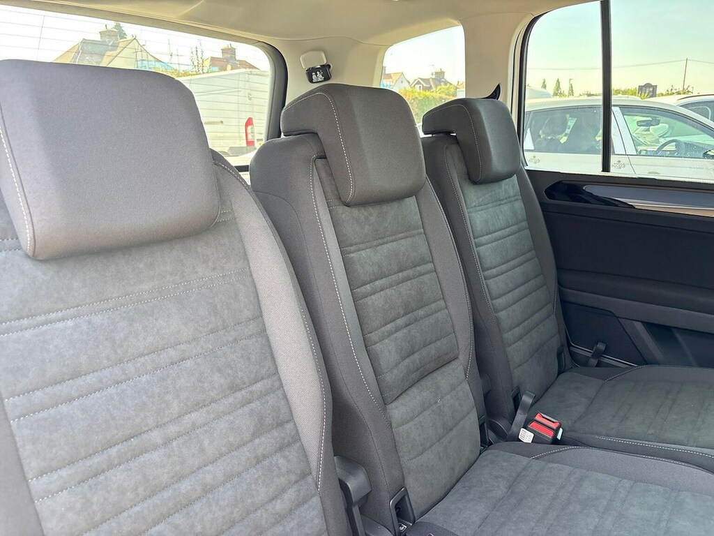 Volkswagen Touran Mpv 1.5 Tsi R-line Evo 150Ps Dsg Silver #16