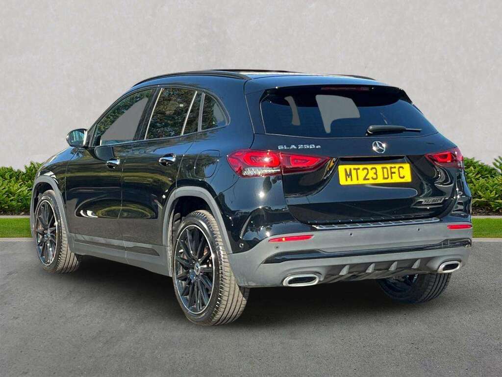 Mercedes-Benz GLA Class Gla 250E Amg Line Premium Plus Night Ed Black #2