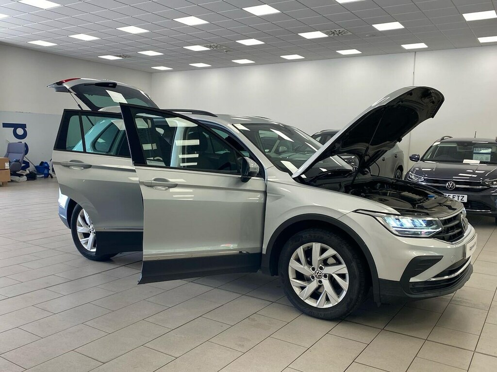 Volkswagen Tiguan Suv 1.5 Tsi Life Euro 6 Ss 202170 Grey #40