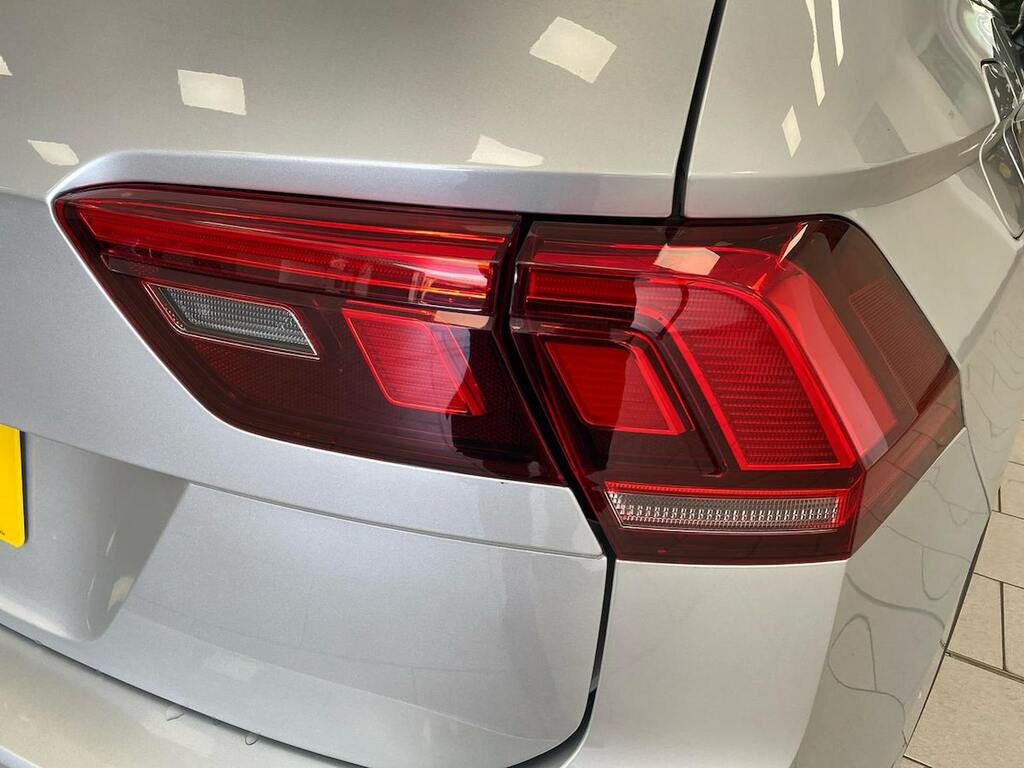Volkswagen Tiguan Suv 1.5 Tsi Life Euro 6 Ss 202170 Grey #36