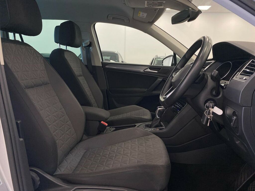 Volkswagen Tiguan Suv 1.5 Tsi Life Euro 6 Ss 202170 Grey #31