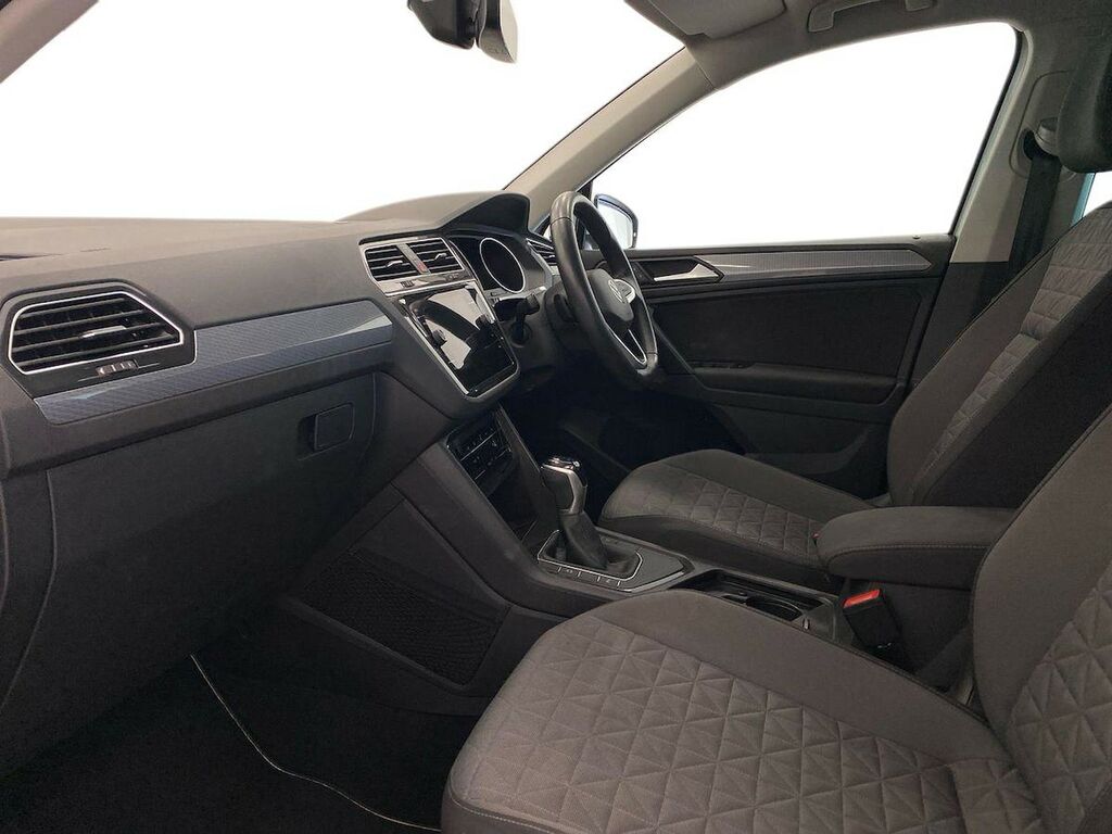 Volkswagen Tiguan Suv 1.5 Tsi Life Euro 6 Ss 202170 Grey #7