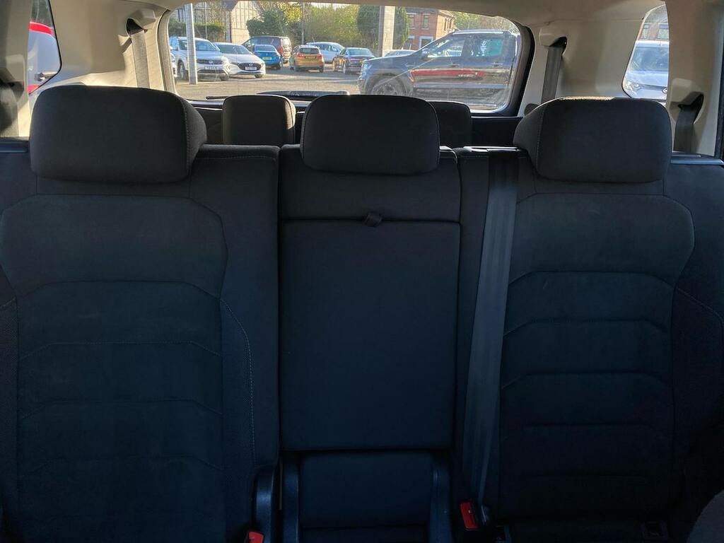 Volkswagen Tiguan Allspace 1.5 Tsi 150Ps Match Evo Black #15