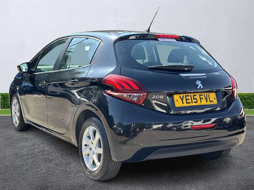 Peugeot 208 1.2 Puretech 82 Active Black #2