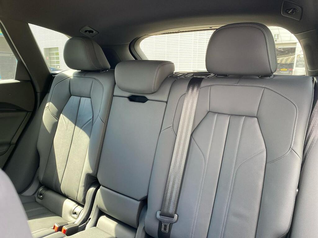 Audi Q5 2.0 Tdi Sport S Tronic Quattro Euro 6 5-Door Black #16