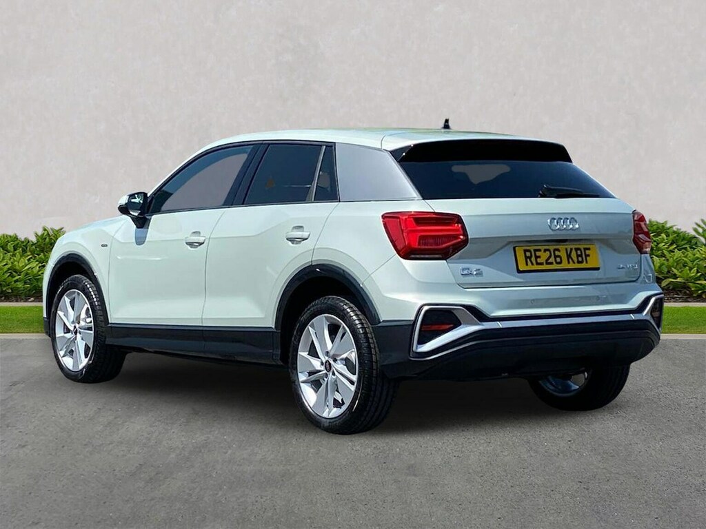Audi Q2 35 Tfsi S Line S Tronic Tech Silver #2