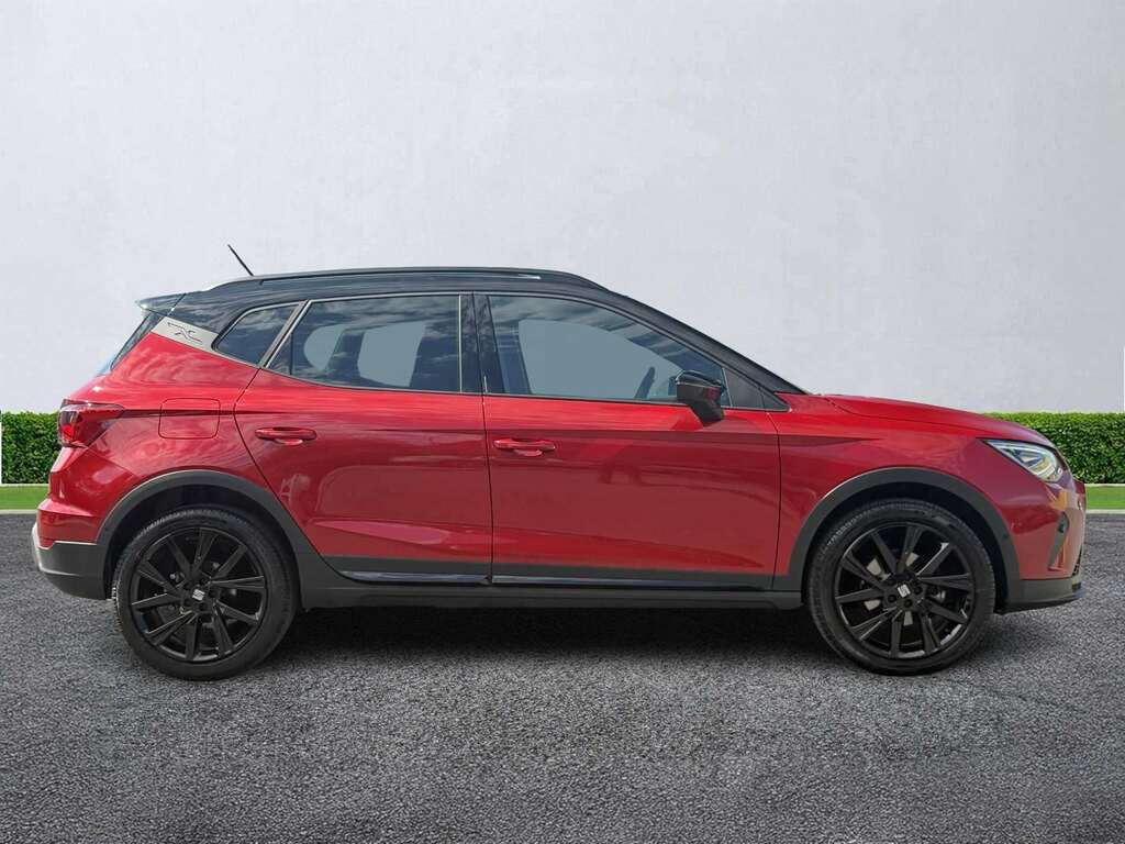 Seat Arona 1.0 Tsi 115 Fr Black Edition Dsg Red #3