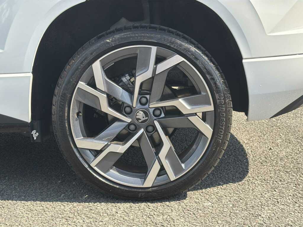Skoda Karoq 1.5 Tsi Sportline Edition Dsg White #6