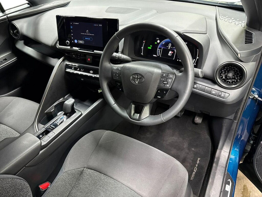 Toyota C-Hr 1.8 Vvt-h Design Cvt Euro 6 Ss Silver #8