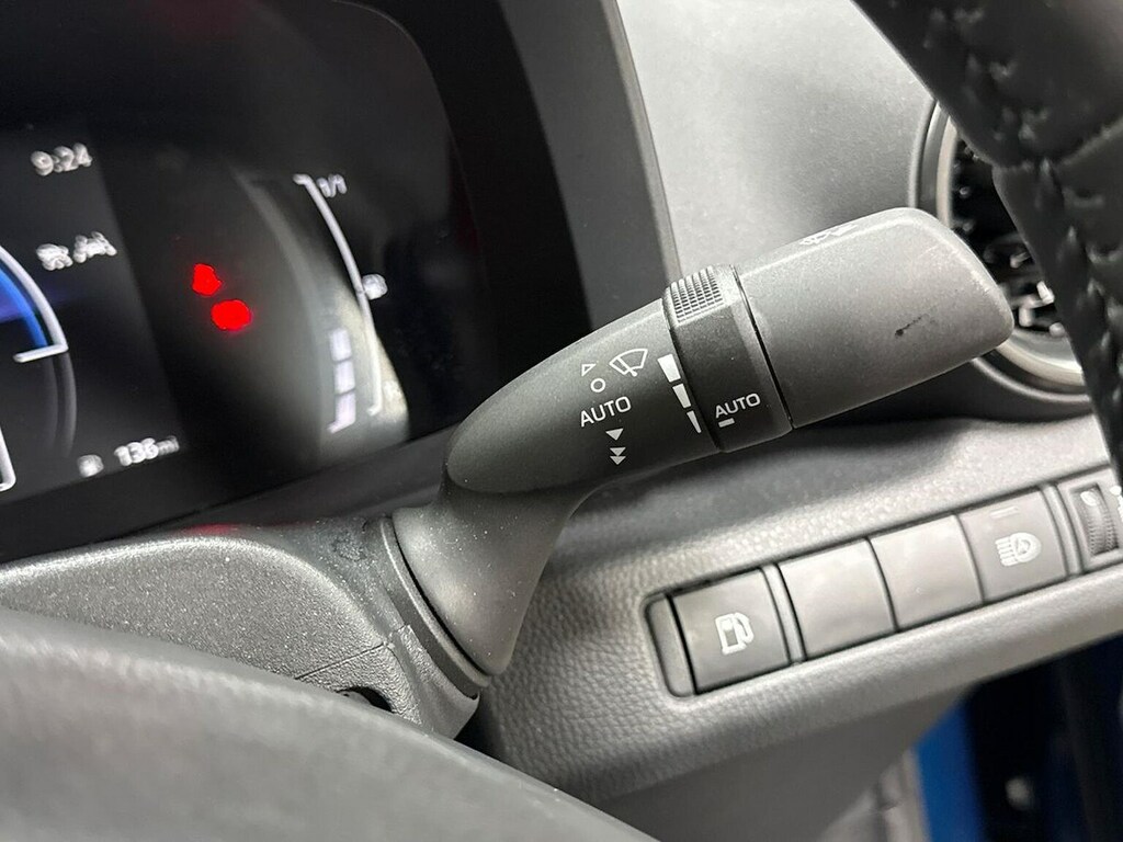 Toyota C-Hr 1.8 Vvt-h Design Cvt Euro 6 Ss Silver #26