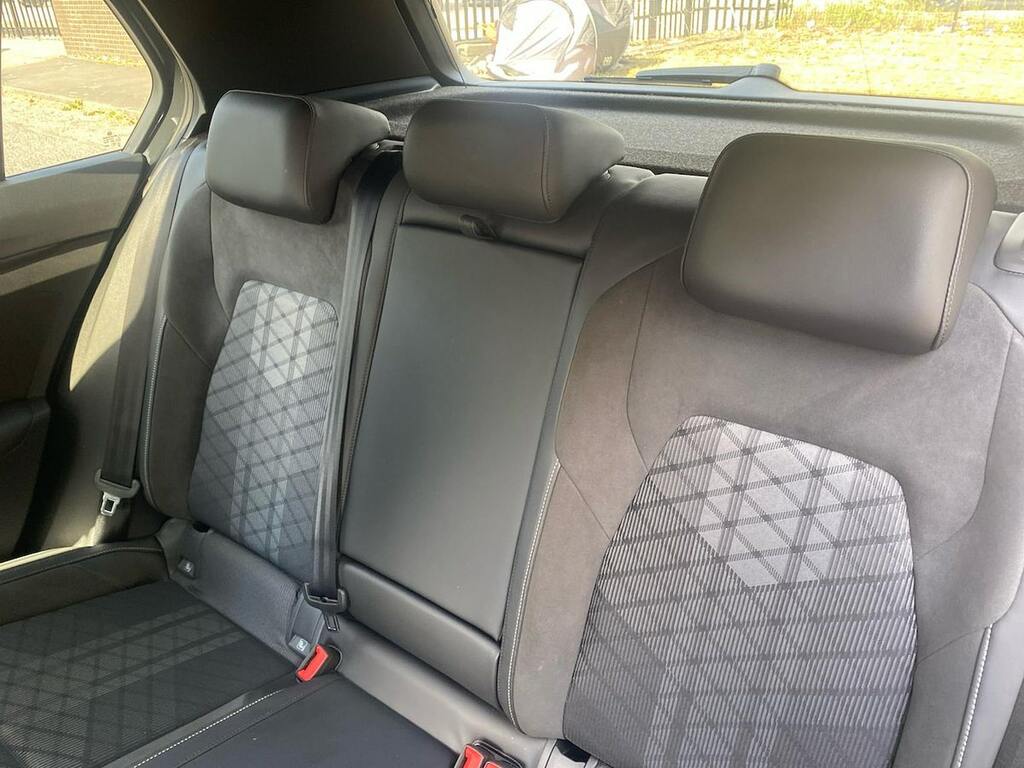Volkswagen Golf Estate 8 R-line 2.0 Tdi 150Ps 7-Speed Dsg Silver #16