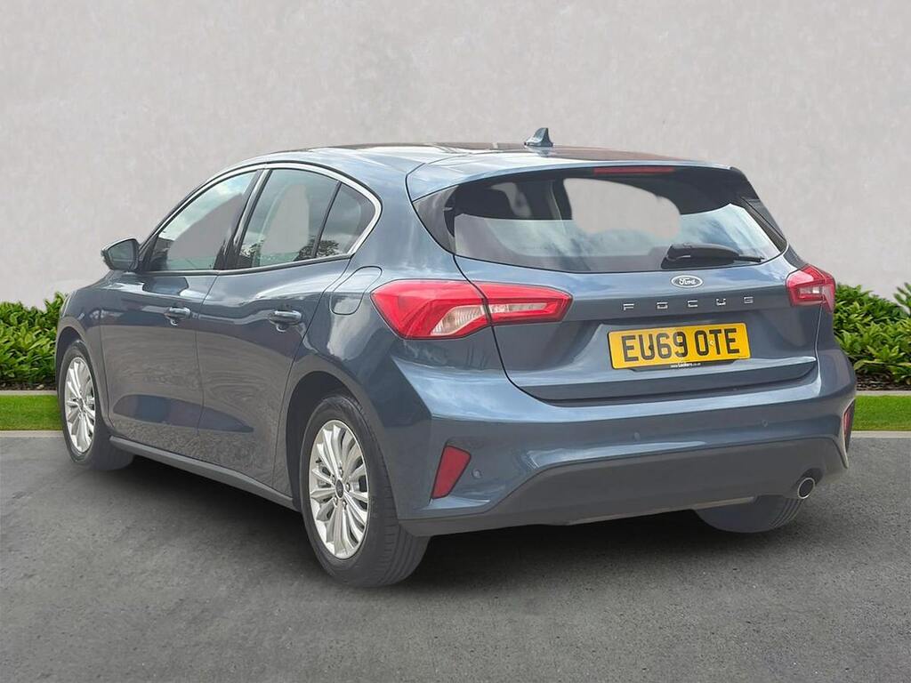 Ford Focus 1.0T Ecoboost Titanium Hatchback Blue #2