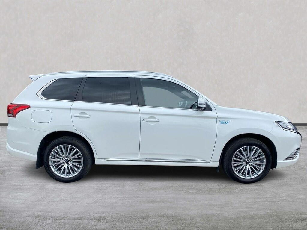 Mitsubishi Outlander 2.4 Phev 4H White #3