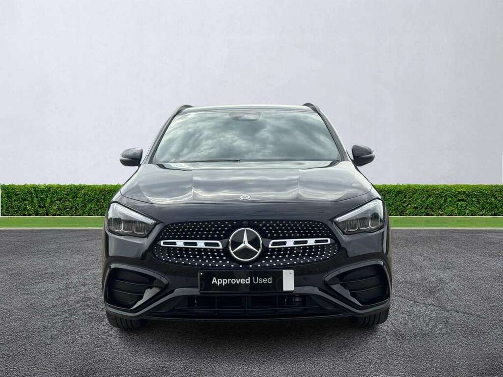 Mercedes-Benz GLA Class Gla 220D 4Matic Amg Line Premium Black #3
