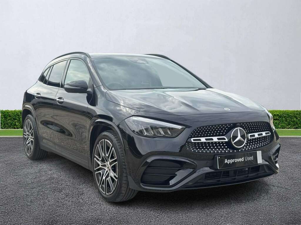 Mercedes-Benz GLA Class Gla 220D 4Matic Amg Line Premium Black