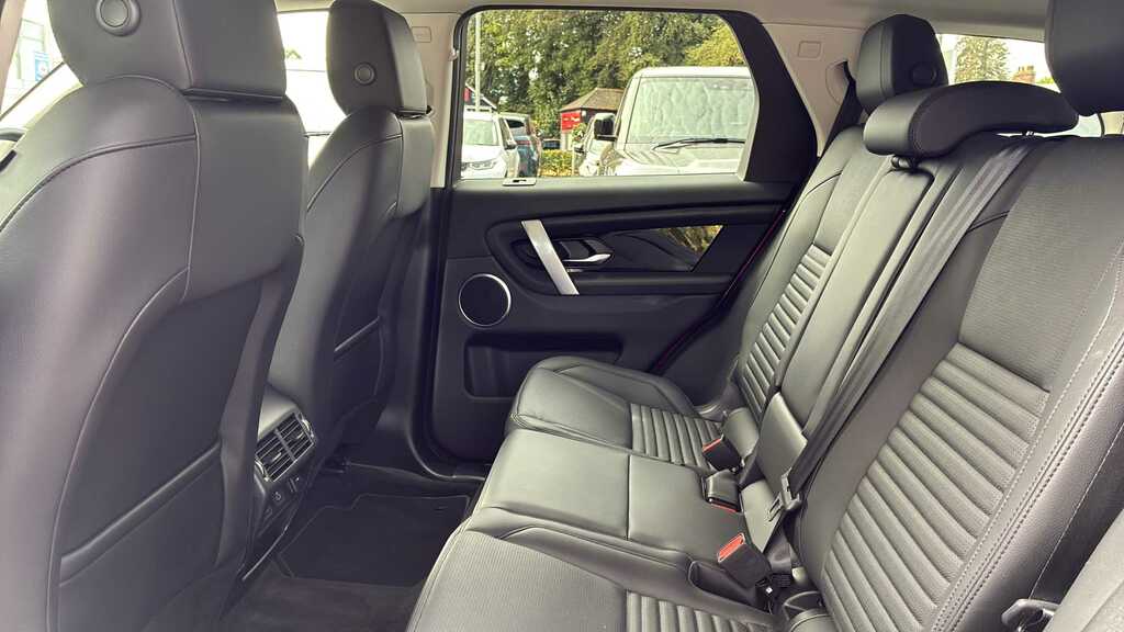 Land Rover Discovery Sport 2.0 D165 S 7 Seat Red #4