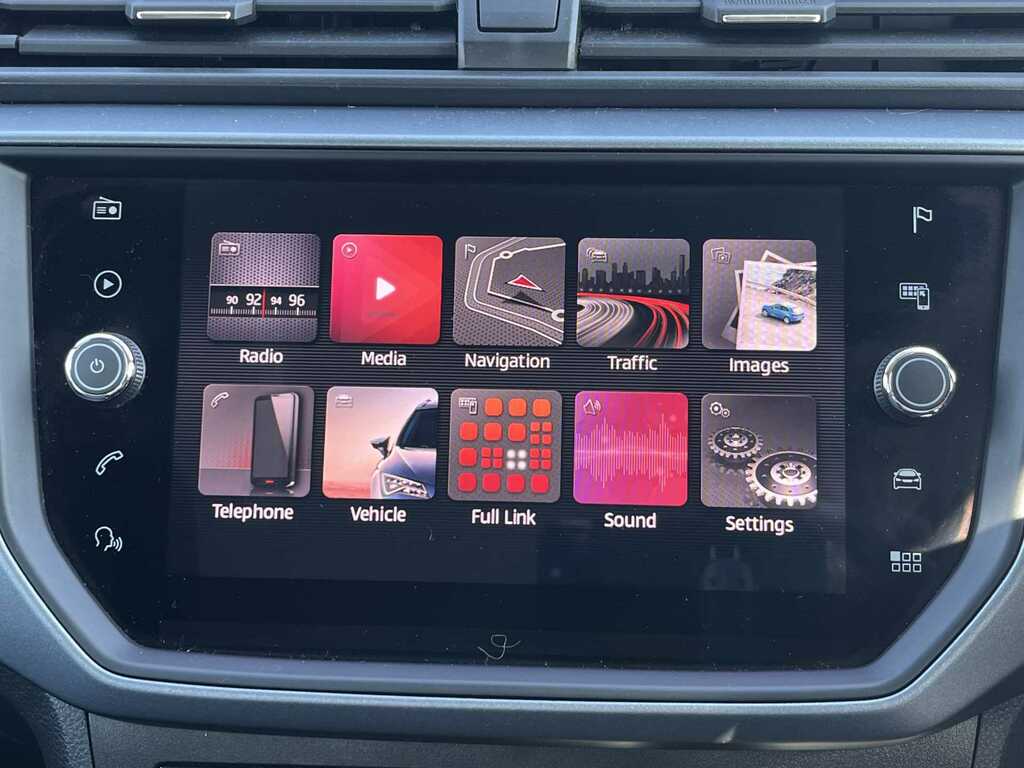 Seat Arona 1.0 Tsi 115 Ez Dsg Xcellence Lux Cwvehiclemarketin Silver #10
