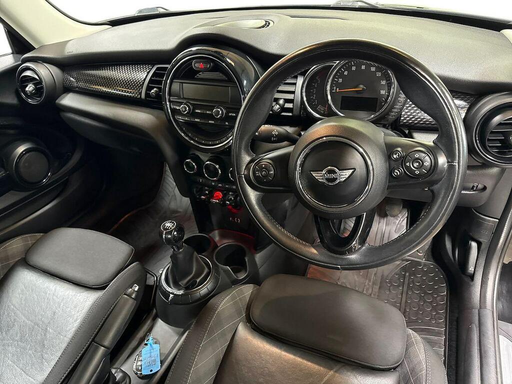 Mini Hatch 1.5 Cooper Hatchback 136 Ps Orange #8