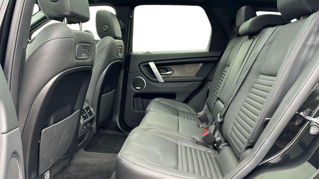 Land Rover Discovery Sport 2.0 D200 Metropolitan 5 Seat Black #4
