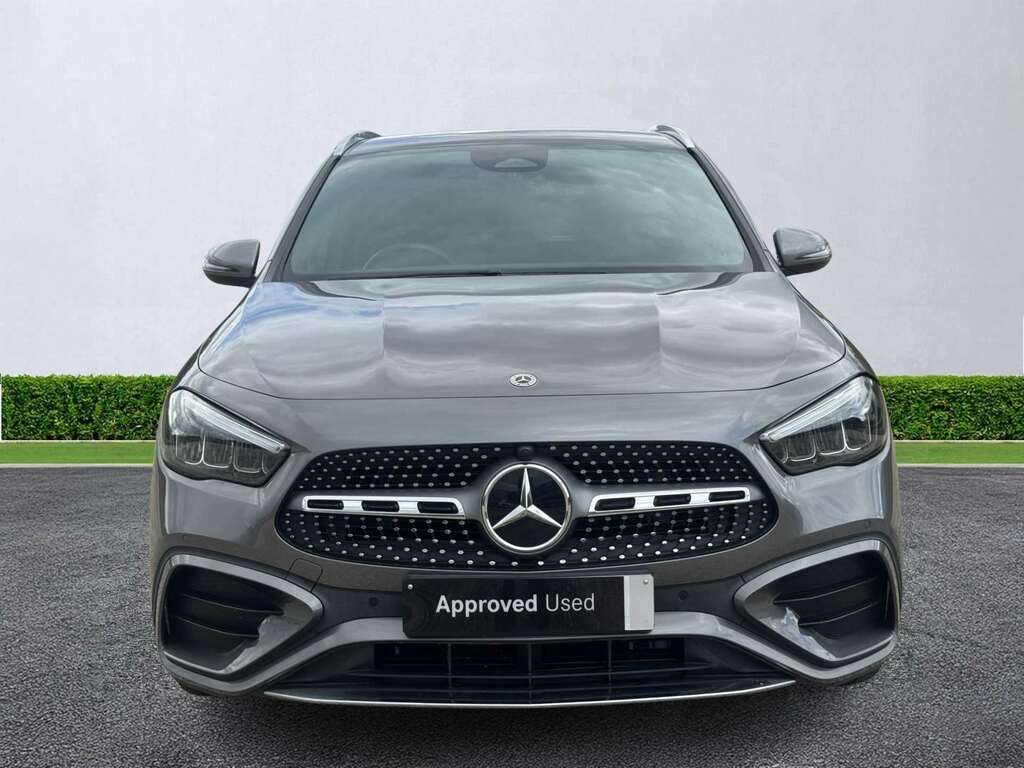 Mercedes-Benz GLA Class Gla 200 Amg Line Executive Grey #2