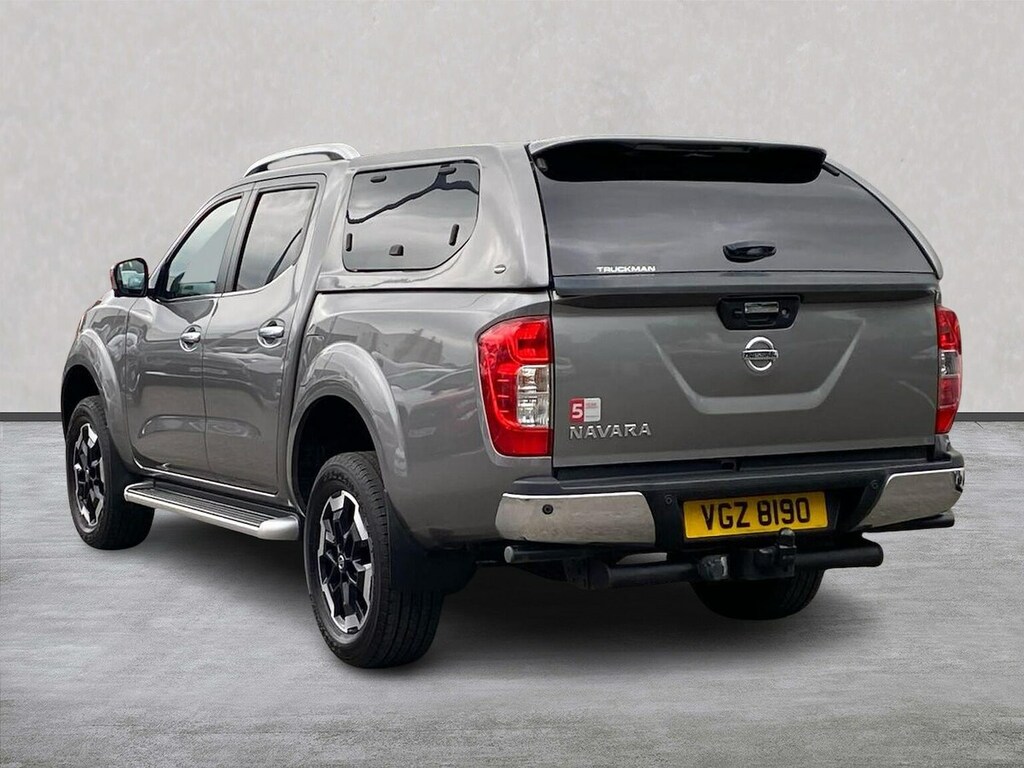 Nissan Navara 2.3 Dci Tekna Pickup Double Cab 4W #2