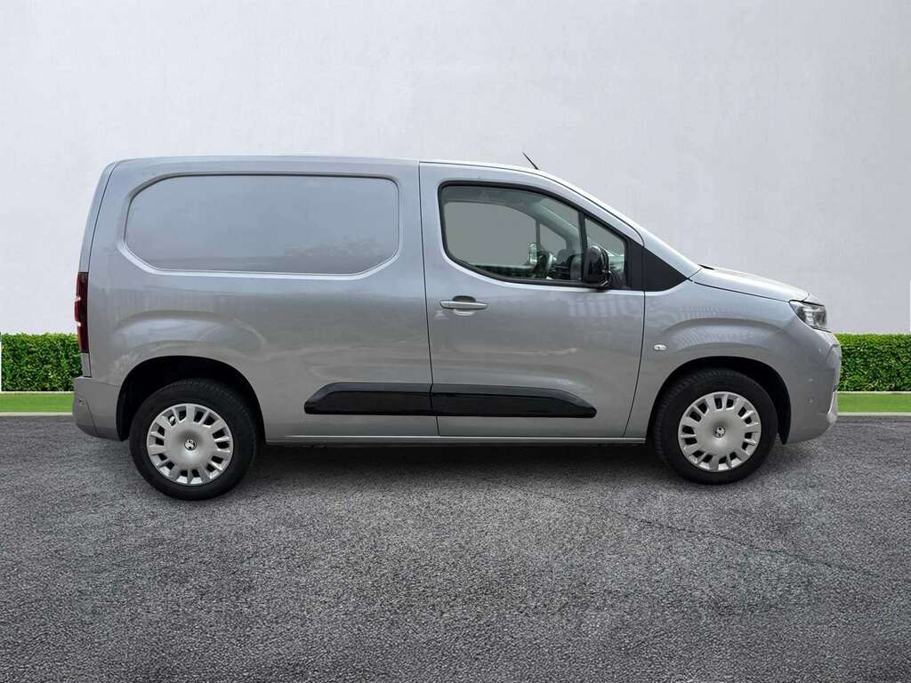 Vauxhall Combo 1.5 Turbo D 100Ps Pro H1 Van  #3