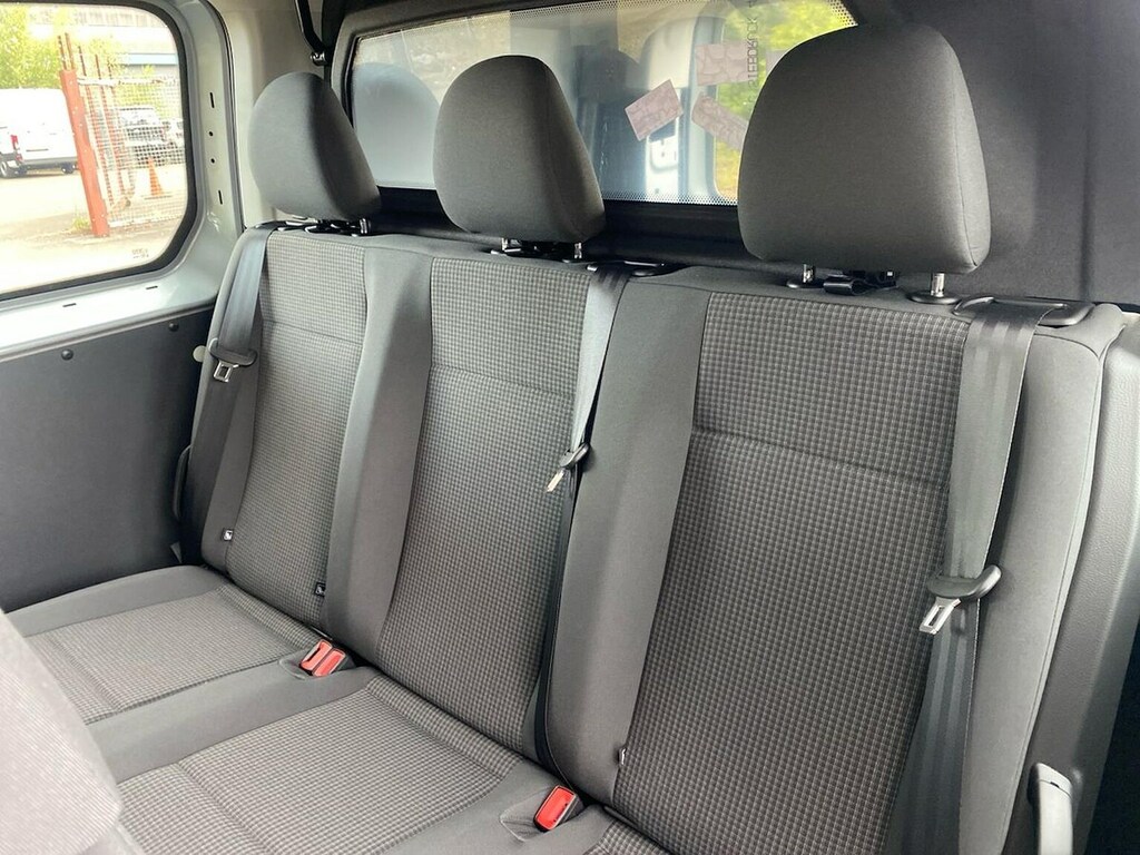 Volkswagen Caddy C20 Caddy Kombi Commerce Pro Swb 102 Ps 2.0 Tdi 6S Grey #16