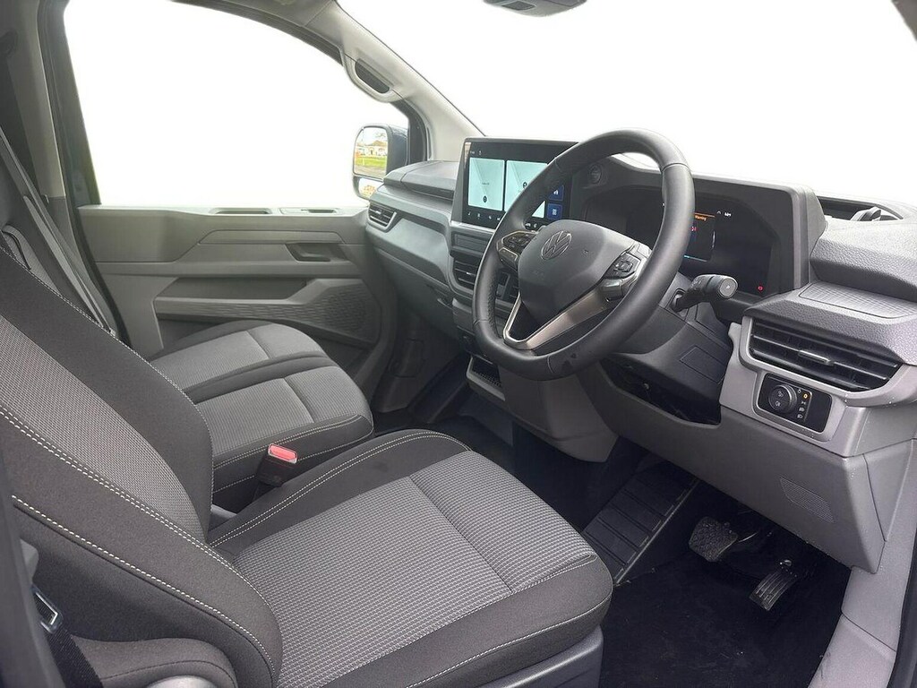 Volkswagen E-Transporter Swb 286Ps 65Kwh 5 Seats Red #15