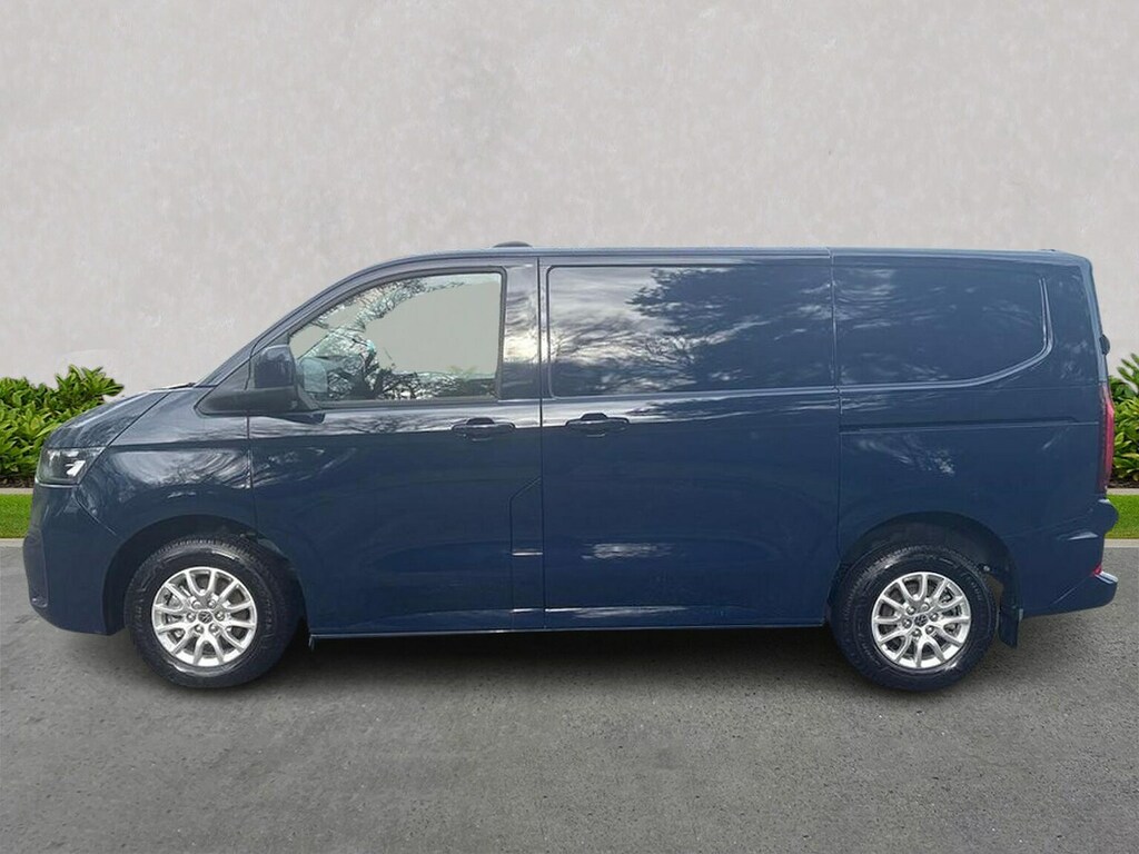 Volkswagen E-Transporter Swb 286Ps 65Kwh 5 Seats Red #19
