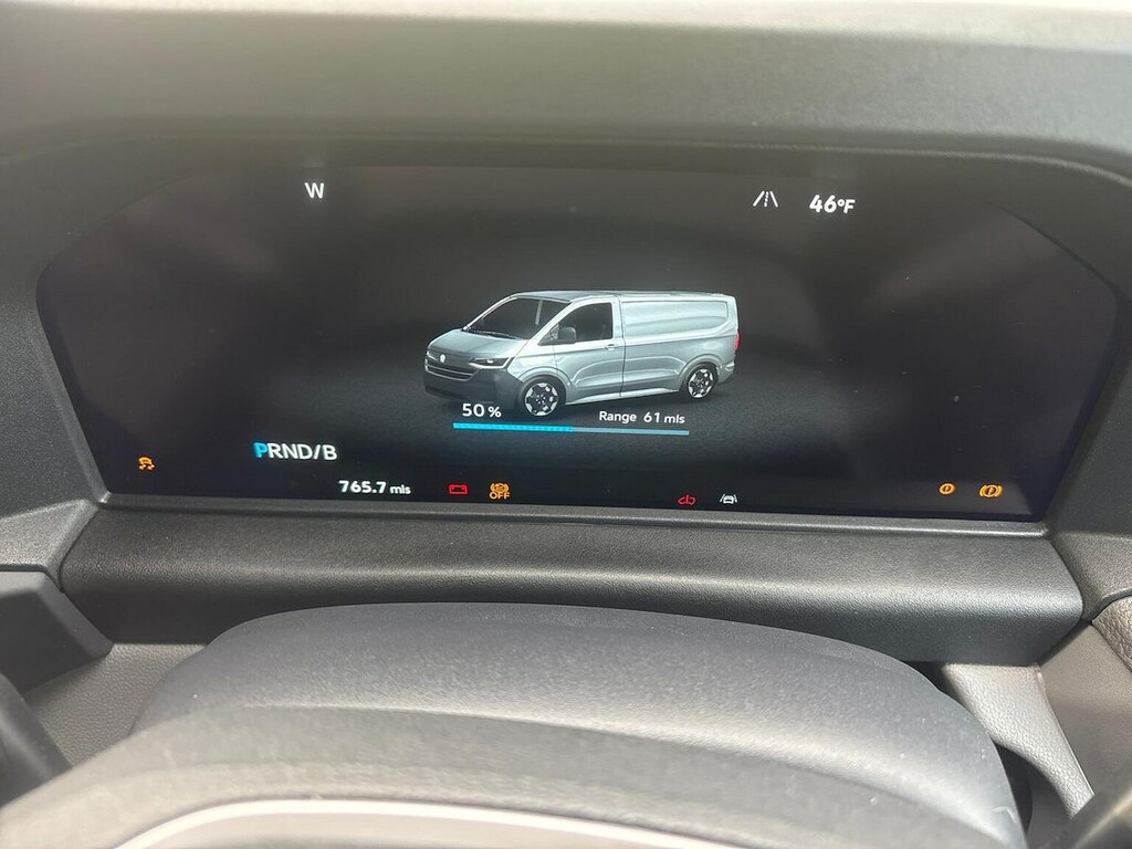 Volkswagen E-Transporter Swb 286Ps 65Kwh 5 Seats Red #10