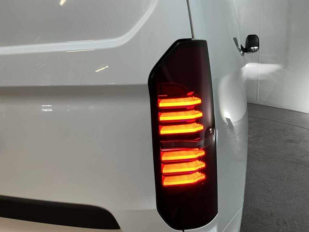Volkswagen Transporter Volkswagen Transporter T32 Swb Diese 2.0 Tdi 170 C Black #25
