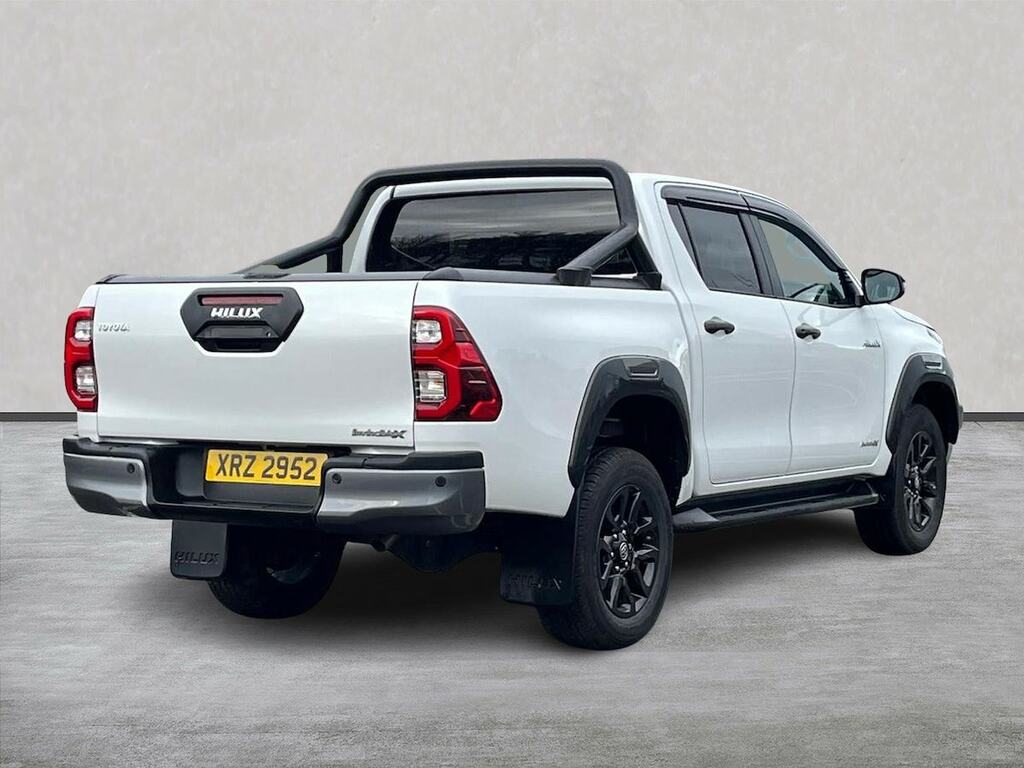 Toyota HILUX 2.8L Invincible X Brown #18
